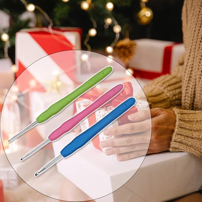 Crochet Hooks 2.0mm 3.0mm 4.0mm Crochet Needles QLRFFLJOY 3 pcs Crochet Hook Set DIY Yarn Weaving Tools for Knitting Gloves, Shoes, Bags, Hats, Socks, Scarf