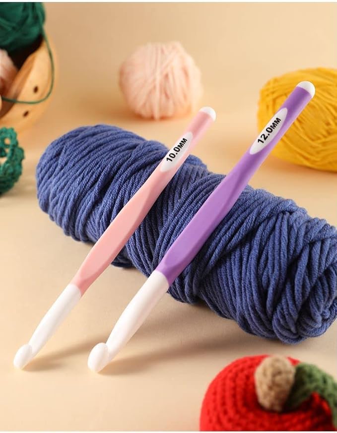 Large Sizes Crochet Hooks 8mm, 10mm, 12mm, 15mm Rubber Handle Crochet Hook 4PCS- Ergonomic Handle Crochet Hooks Weaving Tools for Knitting Blankets, Shawl and Carpet