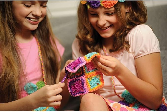 4M Knitting & Crochet Kit for Kids Ages 8-12 โ Learn to Knit with French Knitting Reel, Crochet Hooks, Yarn, Scarf & Handbag Projects, Beginner Craft Set for Girls and Boys, STEM Arts & Crafts Gift