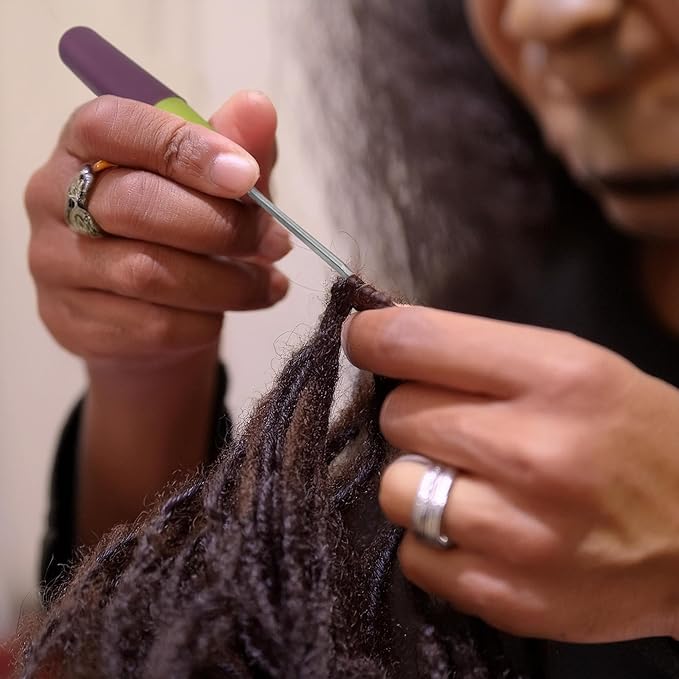 Donna Crochet Hooks Set for Crochet Braid Hair, Latch Hook Tool - Premium Crochet Hook & Needles Kit for Beginners and Experts, Ideal for DIY Projects and Hair Styling, Purple Color 1PC