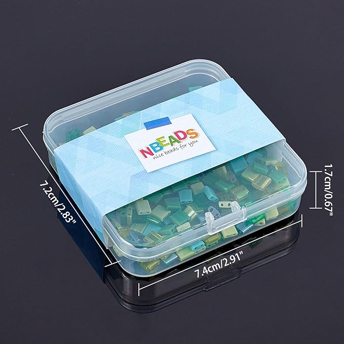 NBEADS 240 Pcs 8 Colors Green 2-Hole Beads, 5 * 5mm Glass Seed Beads Rectangle Loose Beads for Christmas Jewelry Design Necklace Bracelet Earring Making, Light Green