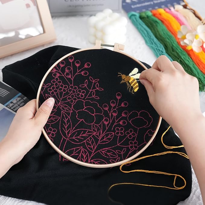 Canvas Tote Bag Embroidery Kit, Beginner Embroidery Kit for Adults, Hand Embroidery Starter kit with Floral Pattern, Arts and DIY Crafts Embroidery Kits , Cross Stitch Kit with Embroidery Bag and Tool