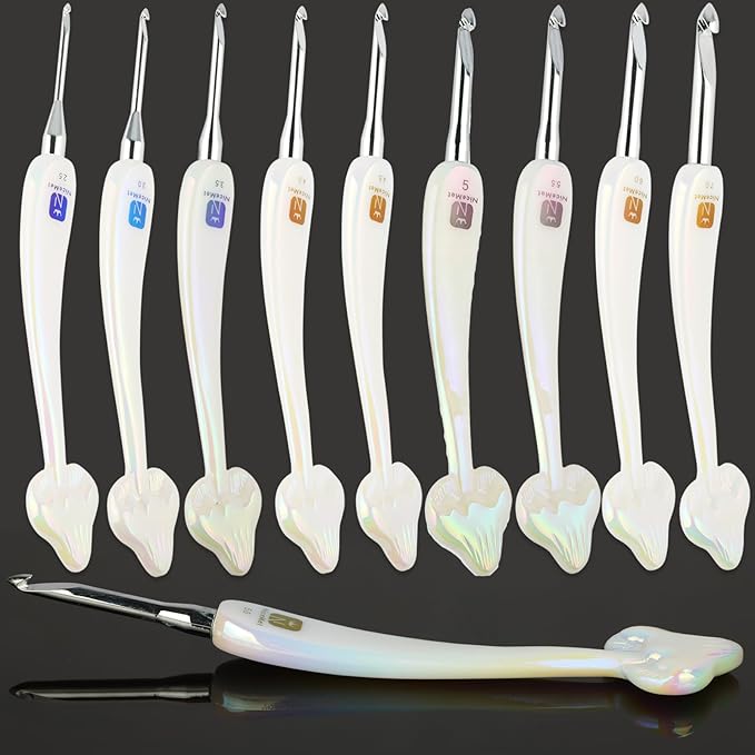 Svartur 9PCS Crochet Hooks Set 2.5mm–7mm (C–J), Ergonomic Resin Handle Crochet Needles with Aluminum Tips, Easy Grip for Pencil & Knife Hold, Smooth Crochet Hooks for Beginners & Arthritic Hands