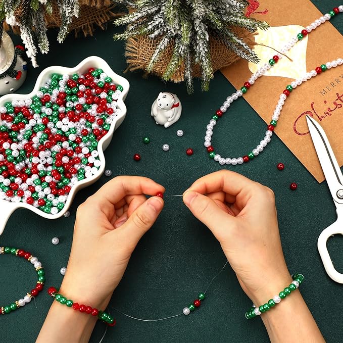 UPINS 1200Pcs Christmas Pearl Beads, Red Green and White Beads Xmas Holiday Party Decoration Necklace Earrings Hair 6mm Beads DIY Ornament Kit