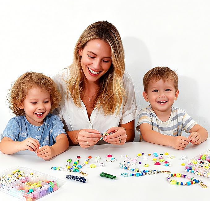 MYCUTEY 421Pcs DIY Keychain Making Kit - Beaded Keychain & Bag Charm Craft Supplies with Colorful Beads, Cords and Acrylic Heart Flower Charms for Kids, Personalized Alphabet A-Z Name Making Kit Gifts