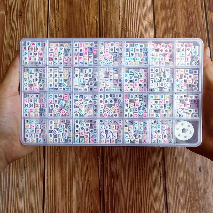 Amaney 810pcs Colorful Letter Beads 6x6mm Cube Acrylic Alphabet Beads and Cristal Line for Jewelry Making Bracelets Necklaces Key Chains