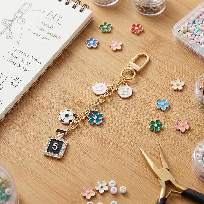 Hzopcw 20pcs Gold Keychain Making Kit, Key Ring Swivel Snap Hook Chains, Alloy Extender Keychain Bag Charm Kits for DIY Crafts Jewelry Making Handbag Purses- D Style