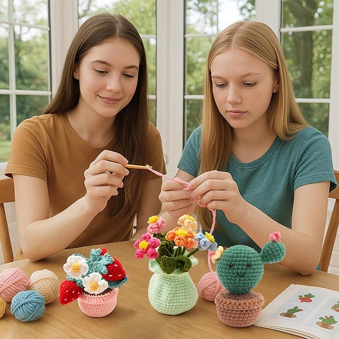 HOUSE CREATIVITY Crochet Plant Kit for Beginners – Mini Succulent & Cactus Garden (5 Plants), Amigurumi Crochet Starter Kit with Video Tutorial, Yarn & Pots, Cute Desk Decor DIY Craft Gift