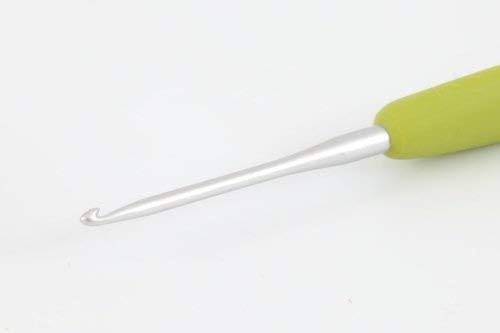 Clover CL1050 Amour Crochet Hook: 2.0mm, Metal, 2mm, Green