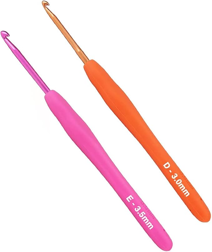 3.0mm and 3.5mm Crochet Hook，2pack Size Crochet Hook Aluminum Soft Grip Rubber Handle Needles,Ergonomic Handle Crochet Hooks Set, Crochet Needle for Beginners and Experienced Crochet Hooks Lovers