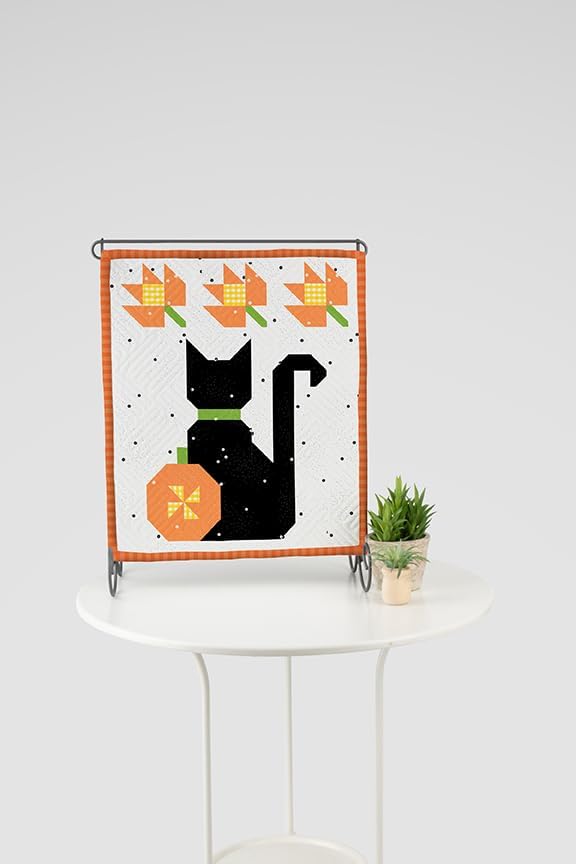 Riley Blake Tabletop Banners of The Month Quilt Projects, Designs for Every Season, for Quilting, Apparel, Crafting, and Home Decor (October)