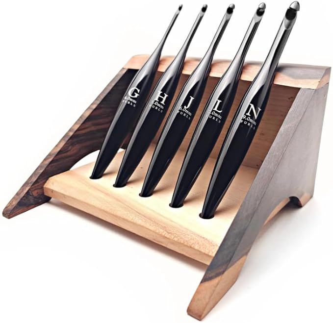 Furls Crochet Hook, Onyx Streamline Metal Polished & Matte Finish, Ergonomic Handle Crochet Hooks 7" (Onyx - Polished, J - 6.00mm)