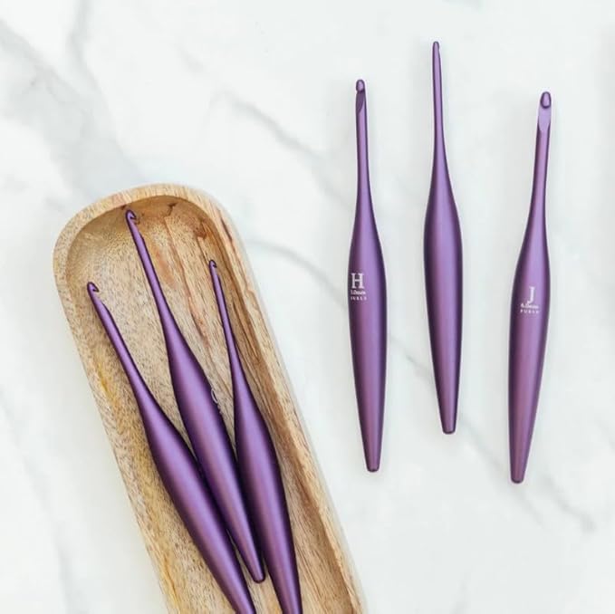 Furls Crochet Hook, Limited Edition Grape Streamline Metal, Ergonomic Handle Crochet Hooks 7" (Matte, G - 4.00MM)