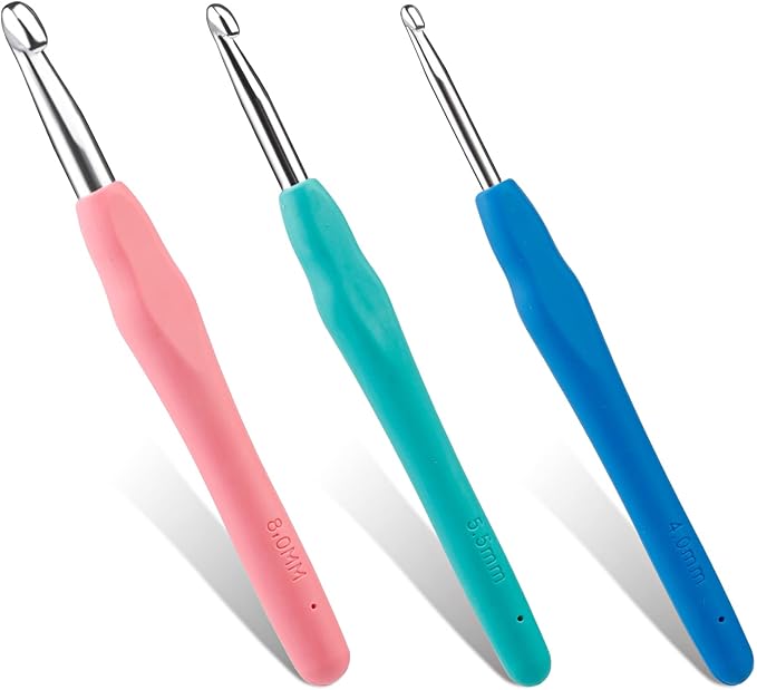 3 Sizes Crochet Hooks, Crochet Hooks for Arthritic Hands, 5.5 inch Long Ergonomic Crochet Needle with Soft Handle for Beginners and Crocheting Knitting Sweaters Scarves(4.0/5.5/8.0mm)