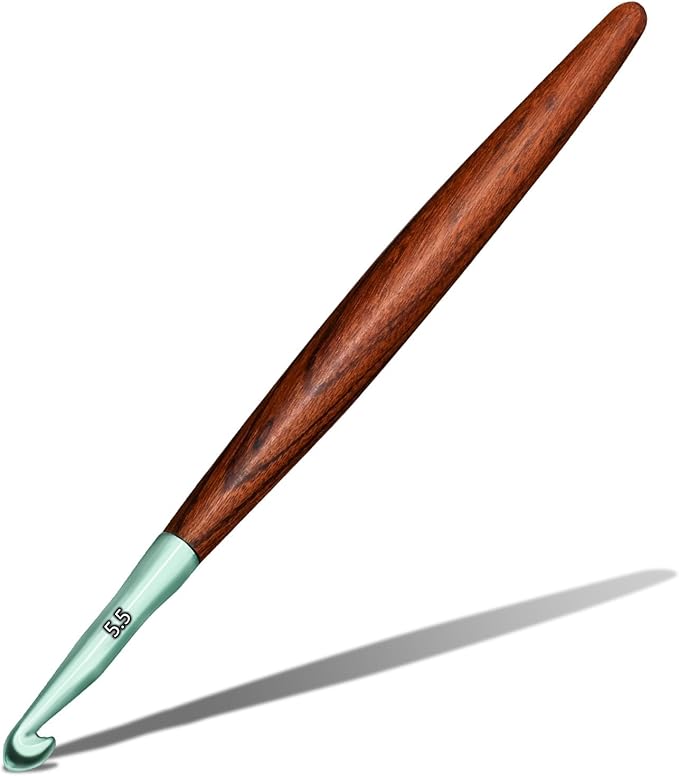 Giwrmu Crochet Hooks, 5.5mm Ergonomic Crochet Hooks, Colored Aluminum Crochet Hook with Wooden Handle for Arthritic Hands Knitted Dolls, Gloves, Sweaters, Blankets - Available in 3mm-7mm