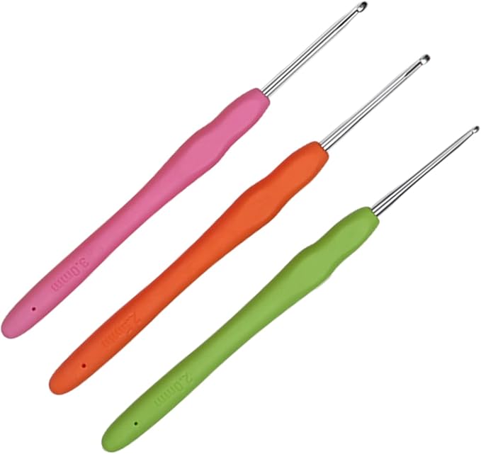 Crochet Hooks 2.0mm 2.5mm 3.0mm Crochet Needles QLRFFLJOY 3 pcs Crochet Hook Set DIY Yarn Weaving Tools for Knitting Gloves, Shoes, Bags, Hats, Socks, Scarf