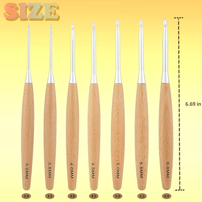 Yarniss Beech Wood Crochet Hooks Set with Case,Ergonomic Handle Crochet Hooks Set 3.0mm~6.0mm