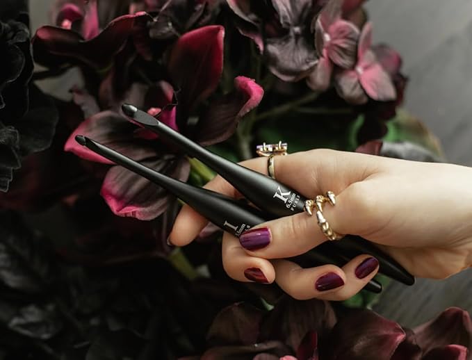 Furls Crochet Hook, Onyx Streamline Metal Polished & Matte Finish, Ergonomic Handle Crochet Hooks 7" (Onyx - Polished, J - 6.00mm)