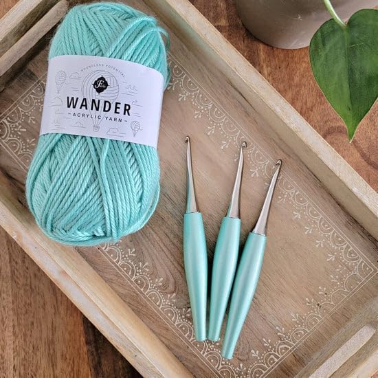 Furls Crochet Hook, Odyssey Mint Green, Nickel Plated Tip for Effortless Glide, Ergonomic Handle Crochet Hooks 7" (C - 2.75MM)