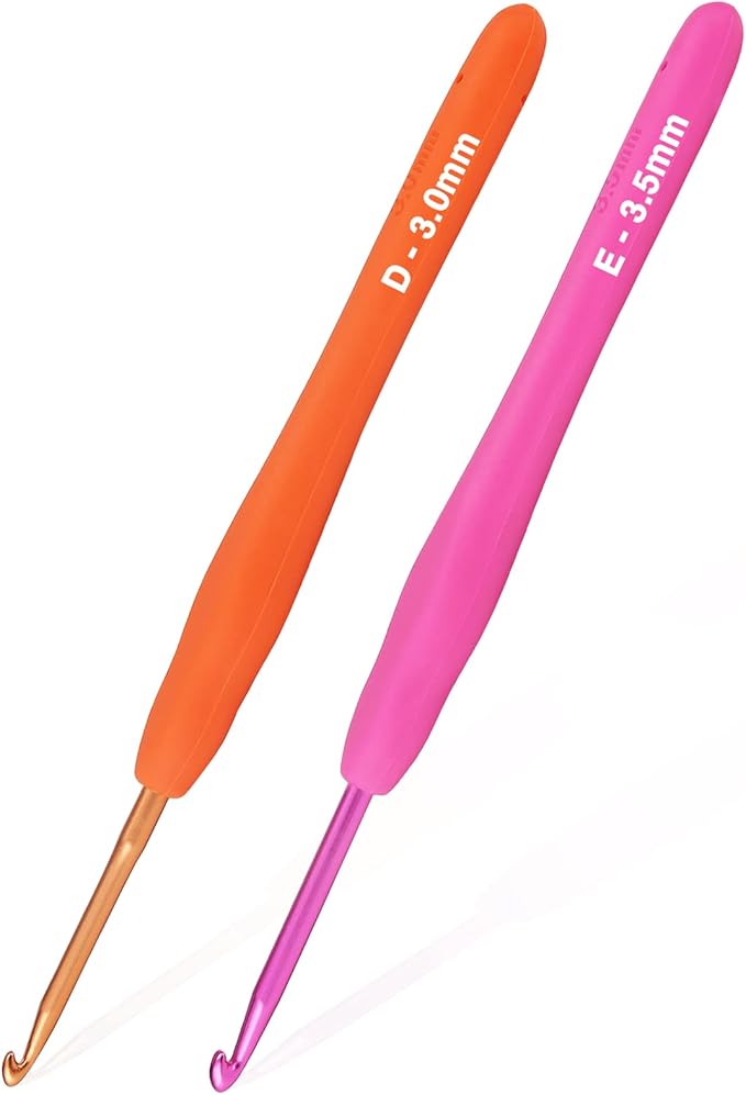 YOJOB 2Pack Size D / 3mm, E / 3.5mm Crochet Hooks, Super Smooth & Ergonomic for Beginner and Advanced (3.0mm, 3.5mm)