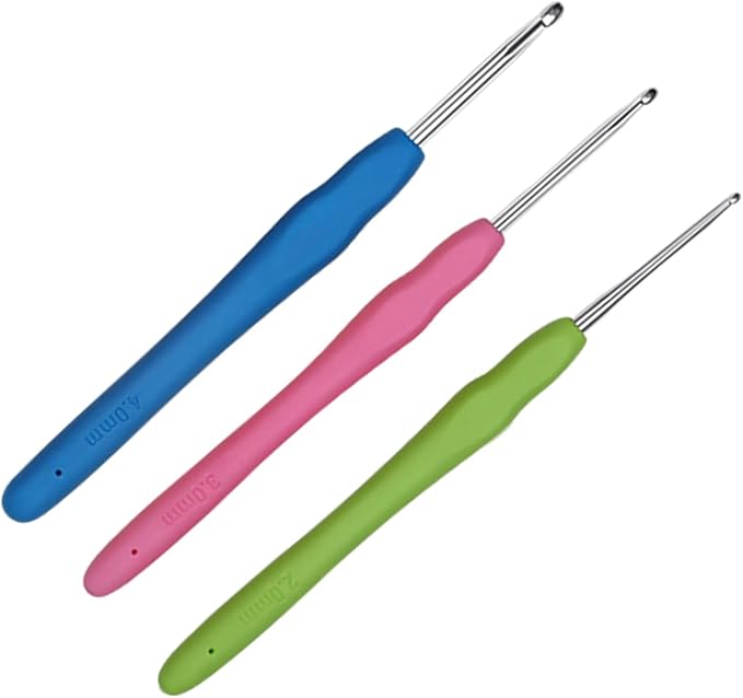 Crochet Hooks 2.0mm 3.0mm 4.0mm Crochet Needles QLRFFLJOY 3 pcs Crochet Hook Set DIY Yarn Weaving Tools for Knitting Gloves, Shoes, Bags, Hats, Socks, Scarf