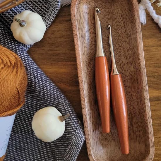 Furls Crochet Hook, Odyssey Sienna Nickel Plated Tip for Effortless Glide, Ergonomic Handle Crochet Hooks 7" (M - 8.00MM)