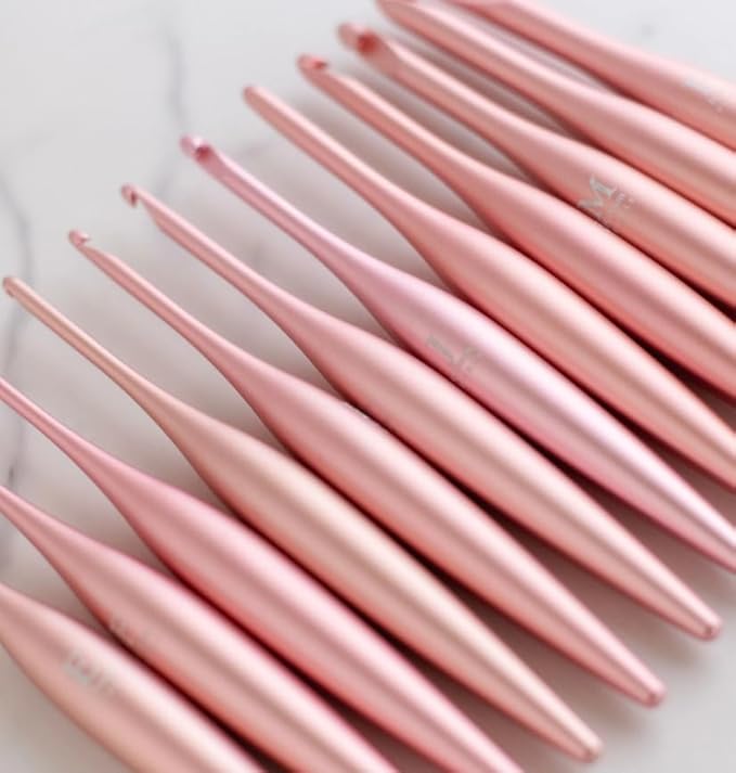 Furls Crochet Hook, Blush Streamline Metal Polished & Matte Finish, Ergonomic Handle Crochet Hooks 7" (Blush - Matte, F - 3.75mm)