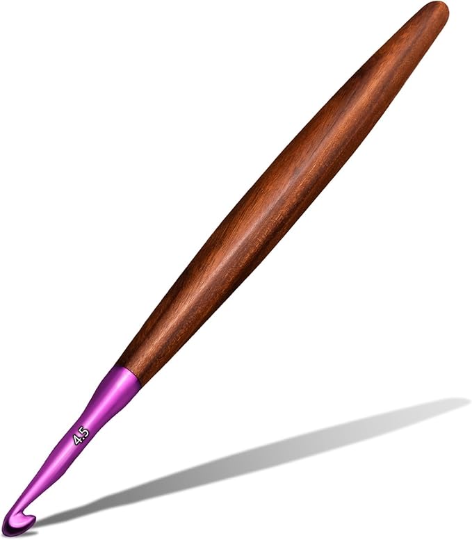 Giwrmu Crochet Hooks, 4.5mm Ergonomic Crochet Hook, Available in 3mm-7mm, Colored Aluminum Crochet Hook with Wooden Handle Crochet Needle for Crocheting Yarn