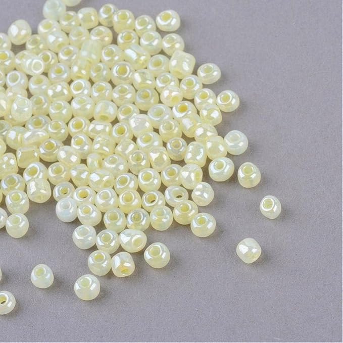 Perlin Glass Seed Beads 4mm 6/0 Round 1100pcs Mini Small Pony Spacer Beads Kit for Jewelry Making Earrings Bracelets Pendants Waist DIY Handmade (Cream Ceylon)