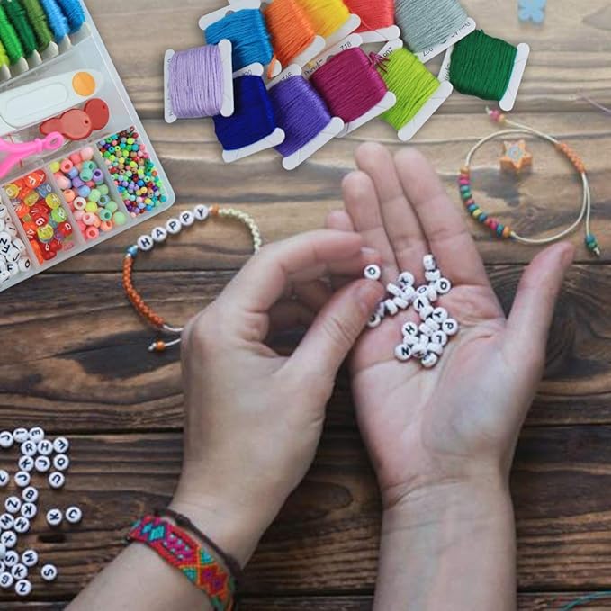 Peirich Friendship Bracelet Making Beads Kit, Letter Beads,22 Multi-Color Embroidery Floss Over 1900 pcs A-Z Alphabet Beads Beads Bracelets String Kit for Jewelry Making Christmas Birthday Gifts