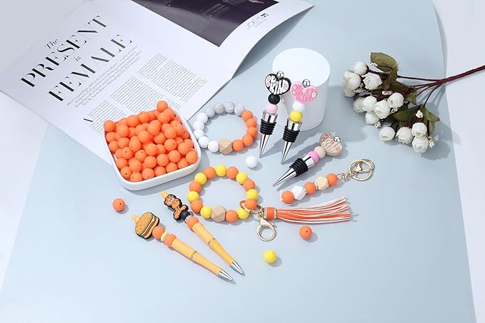 MAIBAOTA 120 Pcs Orange Silicone Beads 15 mm for Keychain/Pens/Bracelet/Necklace Making - Focal Loose Rubber Round Bulk Craft Supplies (With Boxed Kits)