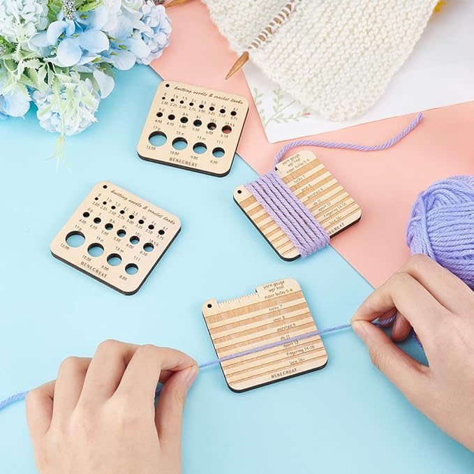 BENECREAT 4Pcs Wood Knitting Gauge Rulers, 2 Style Square Knitting Tool Crochet Hook and Knitting Needle Gauge, 2.5x2.5x0.2inch