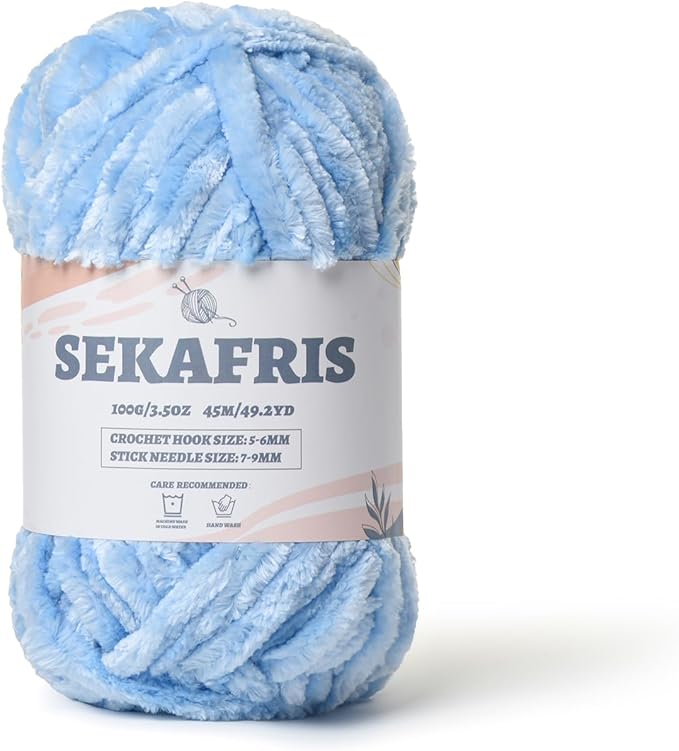 Fuzzy Chunky Chenille Yarn for Crocheting，Soft Plush Yarns for Hand Knitting，Bulky 100 g（49.2 yd） Baby Blanket Yarn for Crocheting Amigurumi，Crochet Fluffy Velvet Yarns (Sky Blue)