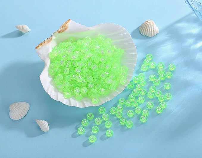LAIDANLA 1500PCS Acrylic Letter Beads Alphabet White Letters Green Transparent Round Bead 7×4mm for Jewelry Bracelets Necklaces Key Chains Making