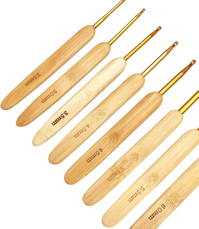 8PCS 2.5 to 6MM Navajo White Bamboo Handle Crochet Hook Set Wooden Handle Knitting Hooks with Gold Head Aluminum Braiding Knitting Needles Sets for Making Sewing Blankets Yarn Crafts