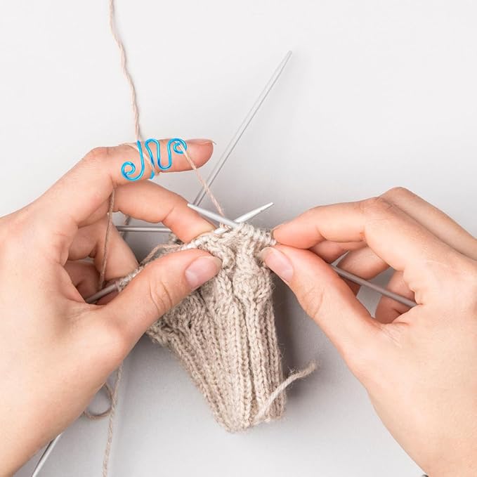 Juszok 3Pcs Handmade Crochet Tension Ring, Crochet Ring for Finger Crocheting，Yarn Tension Control Ring, Adjustable Companion Knitting Ring with Box Gifts for Crocheters Knitters Women (Blue)