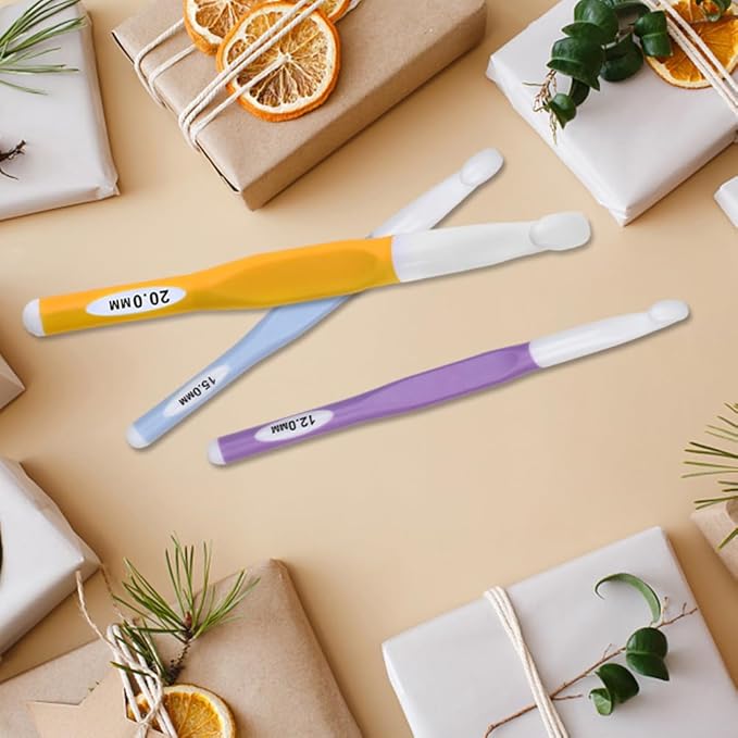 Long Crochet Hooks 3 pcs Large Sizes Crochet Needles QLRFFLJOY 12mm 15mm 20mm Rubber Handle Crochet Hook Set DIY Yarn Weaving Tools for Knitting Blankets, Shawl and Carpets