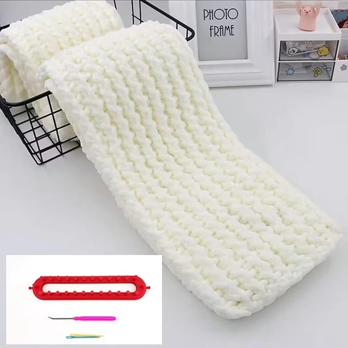 Rectangle Knitting Looms，Plastic Weaving Looms Set，Weaving Loom，Scarf Hats Making Tools，DIY Crocheting Handmade Craft Kit with a Crochet Hook and Needle for Knitting Lovers，26 cm (Red)