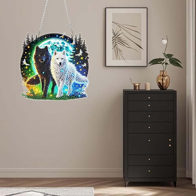 Masendp Timberwolf Diamond Art Pendant Kit, 5D DIY Special Shape Diamond Art Kit for Adults, Crystal Rhinestone Wolf Diamond Painting Animal Gem Artist Home Decorations