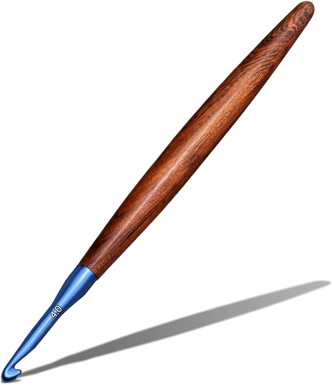 Giwrmu Crochet Hooks, 4mm Ergonomic Crochet Hook, Available in 3mm-7mm, Colored Aluminum Crochet Hook with Wooden Handle Crochet Needle for Crocheting Yarn