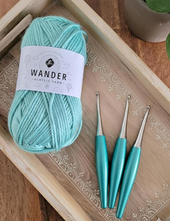 Furls Crochet Hook, Odyssey Turquoise, Nickel Plated Tip for Effortless Glide, Ergonomic Handle Crochet Hooks 7" (Odyssey - Turquoise, (G+) 4.50MM)