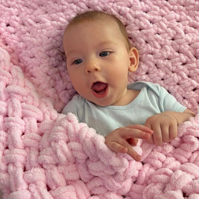 Beginner Craft Kit – Easy Loop Yarn Baby Blanket Kit for Adults & Kids, DIY Arm Knitting Kit with Soft Chenille Yarn, Perfect Handmade Gift (Milky)