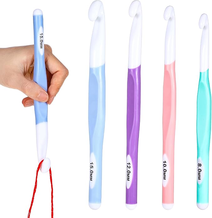 Ptwola 4 Pcs Large Size Crochet Hooks 8mm 10mm 12mm 15mm Rubber Handle Crochet Needles Set Plastic Chunky Yarn Weaving Knitting Ergonomic Hook Tool for Blankets Shawl Carpet DIY Craft Scarf