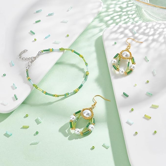 PH PandaHall 3500pcs Green Glass Beads Kits, 1000pcs Twist Bugle Beads, 12/0 2mm 1500pcs Round Glass Seeds Beads, 1000pcs 6mm Glass Tube Beads for Jewelry Sewing Bracelets Necklace Earring Christmas