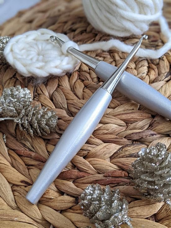 Furls Crochet Hook, Odyssey Silver, Nickel Plated Tip for Effortless Glide, Ergonomic Handle Crochet Hooks 7" (Odyssey Silver, J - 6.00MM)