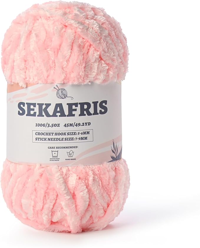 Fuzzy Chunky Chenille Yarn for Crocheting，Soft Plush Yarn for Hand Knitting，Bulky 100 g（49.2 yd） Baby Blanket Yarn for Crocheting Amigurumi Yarns，Crochet Fluffy Velvet Yarn (Pale Pink)