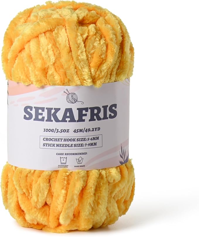 Fuzzy Chunky Chenille Yarn for Crocheting，Soft Plush Yarn for Hand Knitting，Bulky 100 g（49.2 yd） Baby Blanket Yarn for Crocheting Amigurumi Yarns，Crochet Fluffy Velvet Yarn (Golden Yellow)