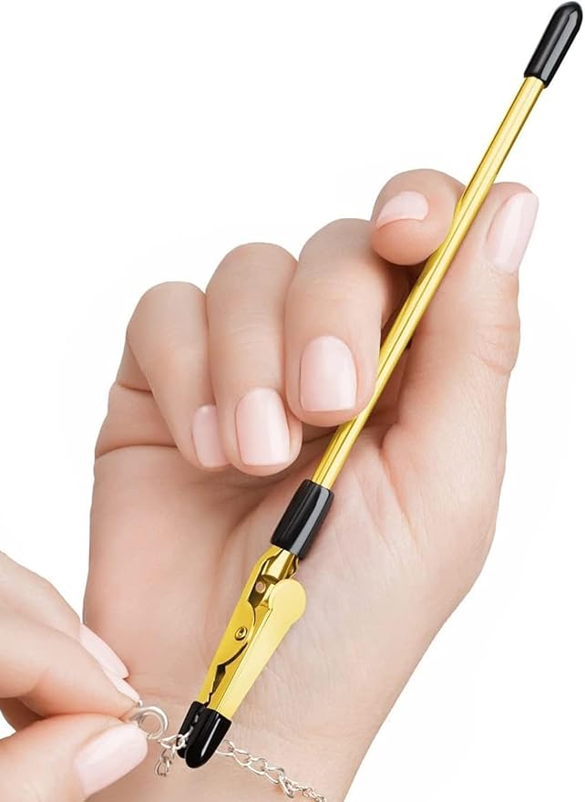 Mission Gallery Bracelet Helper Tool - Fastener Helper Tool for Bracelet, Necklace, Jewelry, Watch - Clip, Clasp Helper - Easy to Put on Yourself, Portable, Made of Metal, Gold