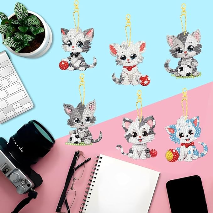 Masendp 8 Pieces Diamond Painting Keychain Animal Style Diamond Art Jewelry Double Sided 5D Diamond Painting Kit for Beginners Adult DIY Art Craft Gifts Home Decor (Football & Cat)