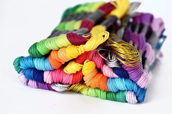 LE PAON 100％Cotton Embroidery ＆CrossStitch Floss- Bracelets String - Crafts Floss - 52pcs Premium Rainbow Color Embroidery Thread and Free Set of 4pcs Metallic embroidery thread